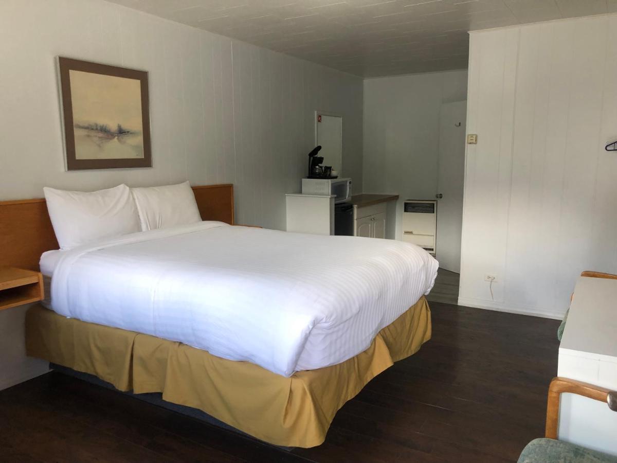 Bavarian Orchard Motel Creston Ngoại thất bức ảnh